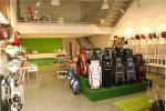 Interior de la tienda Golf & Cia